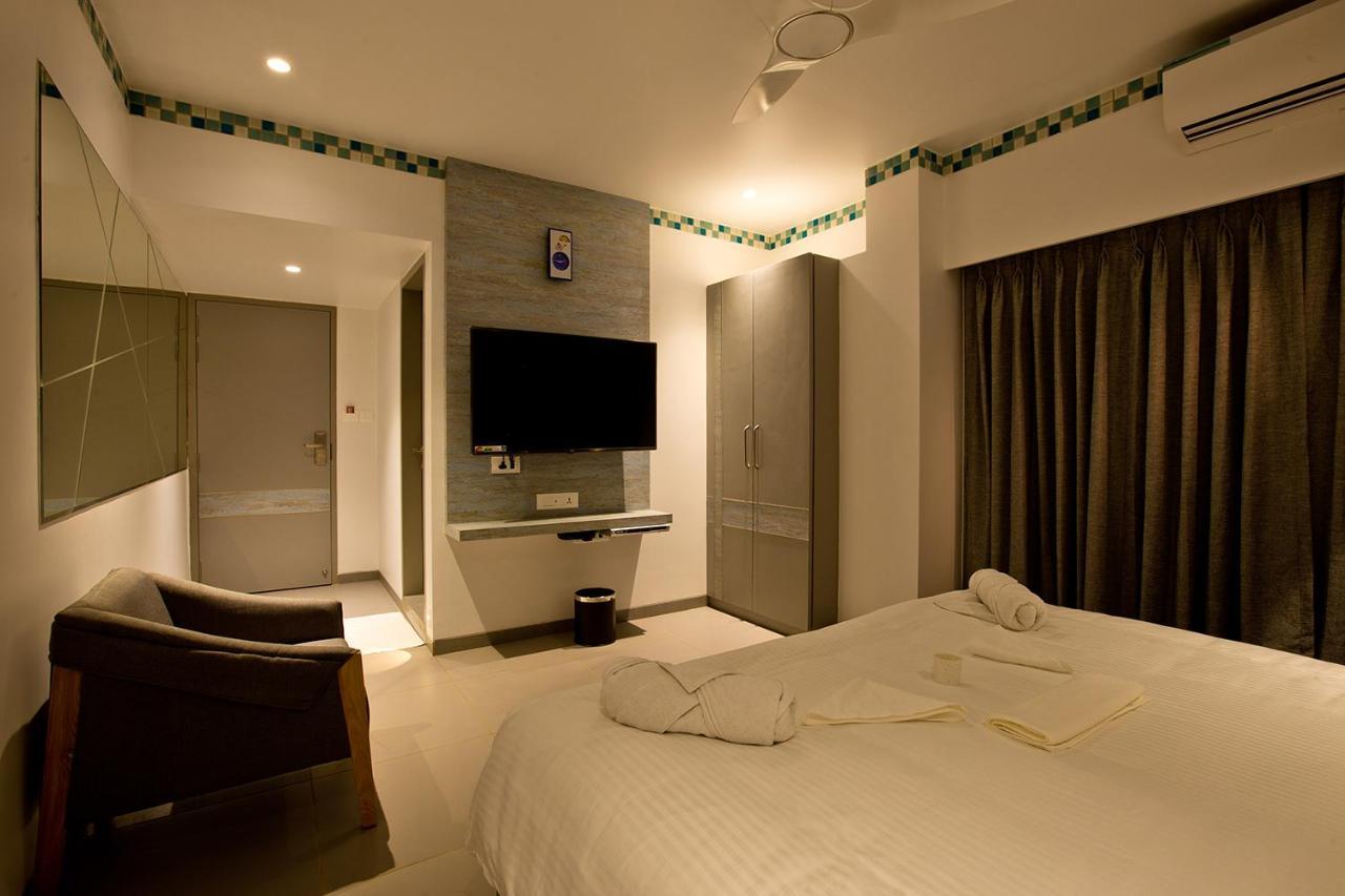 Hotel Millennium Park Панчгани Екстериор снимка