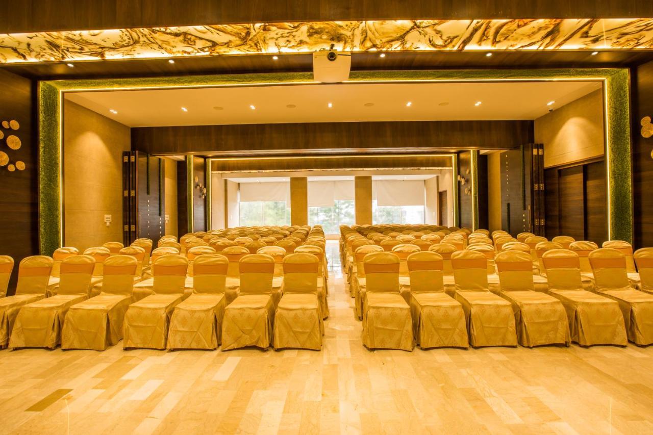 Hotel Millennium Park Панчгани Екстериор снимка