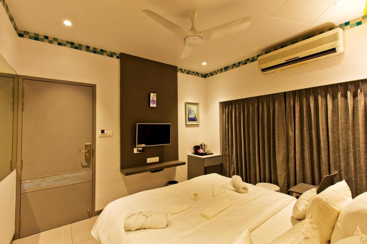 Hotel Millennium Park Панчгани Екстериор снимка