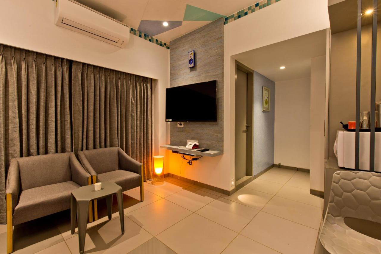 Hotel Millennium Park Панчгани Екстериор снимка