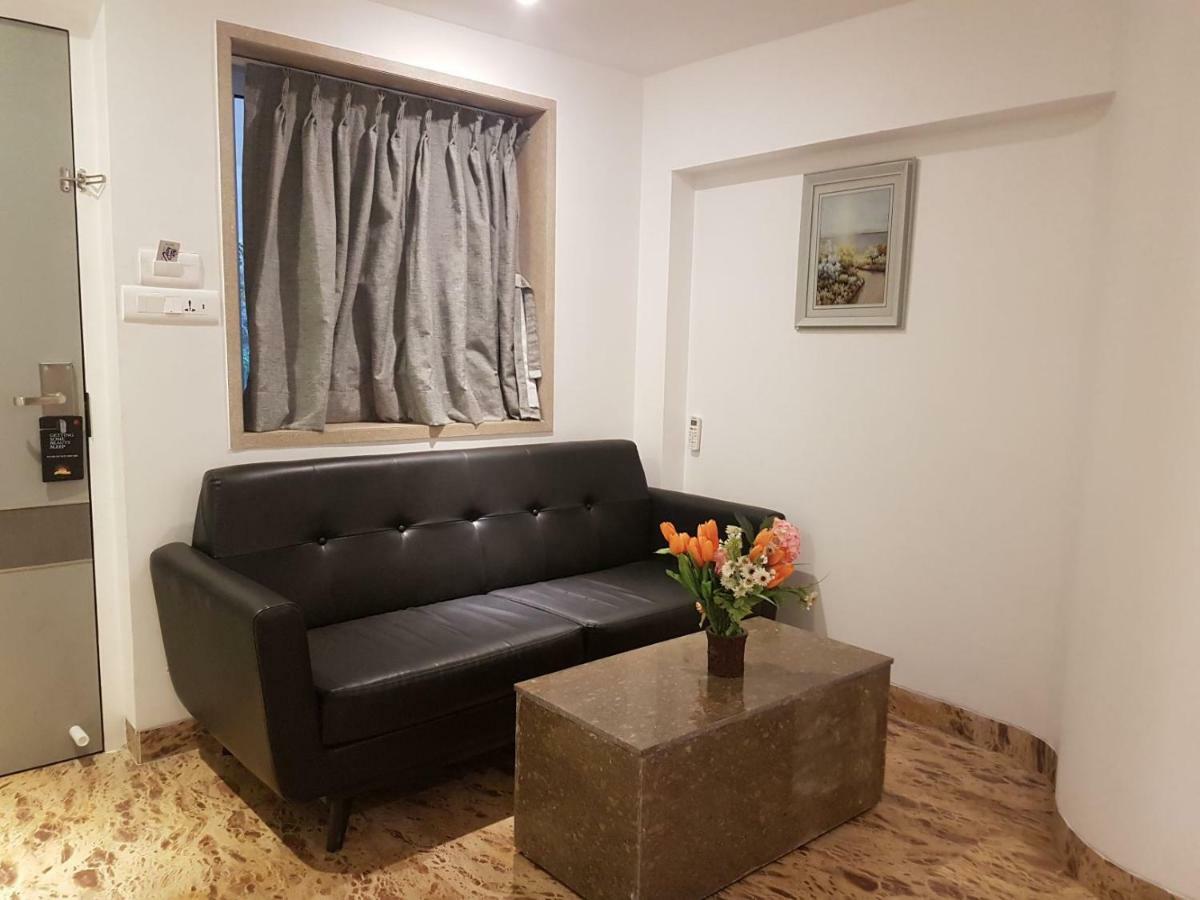 Hotel Millennium Park Панчгани Екстериор снимка