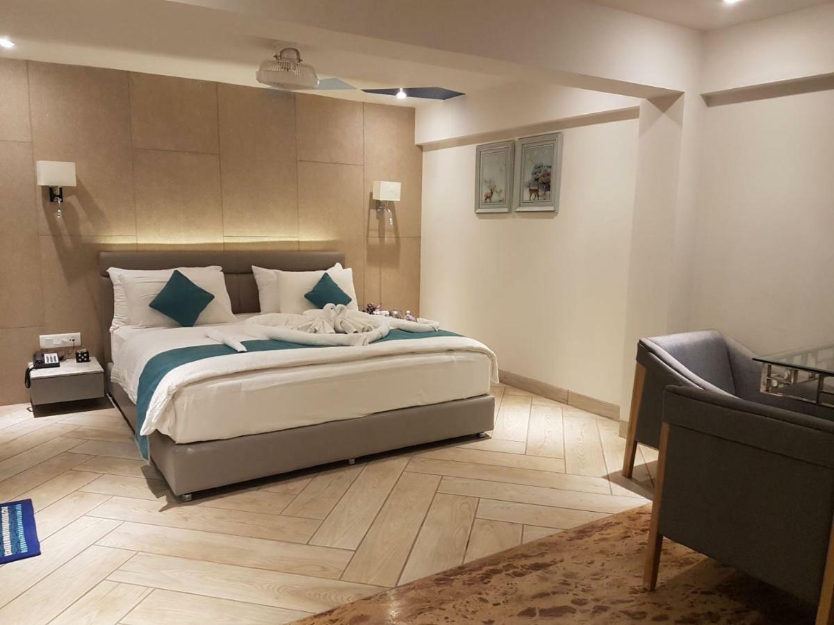 Hotel Millennium Park Панчгани Екстериор снимка