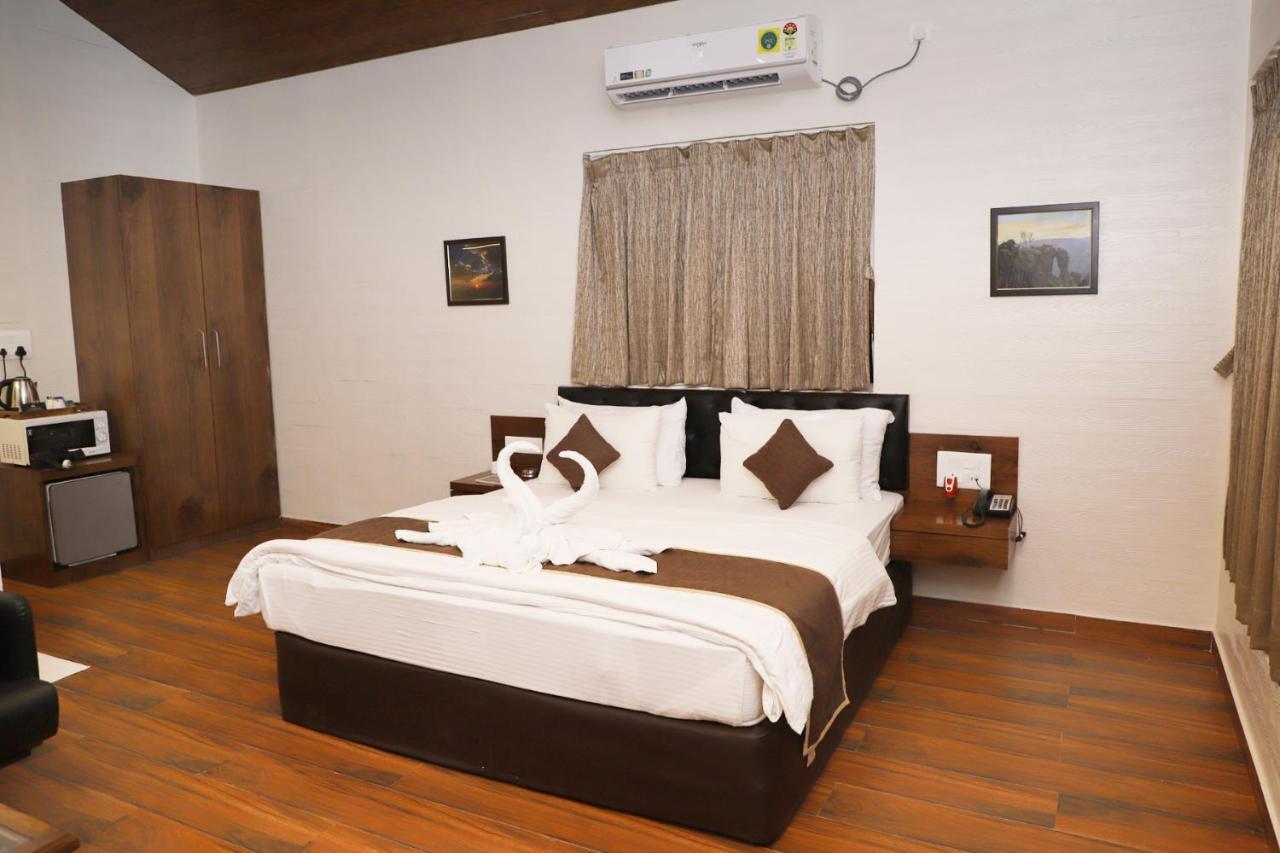 Hotel Millennium Park Панчгани Екстериор снимка
